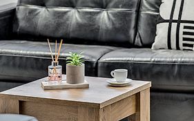 Ari Central Grand Apartments - Luxurious Stay